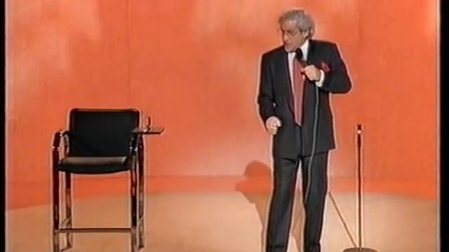 Dave Allen - Banks And Shopping - 1993 - Part 1 смотреть онлайн