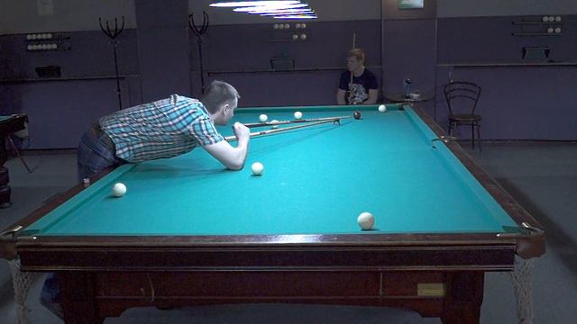 Удар чужого шара при помощи машинки в исполнении Прохора смотреть онлайн