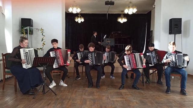 12 .04 22.1..И.С.Бах Сарабанда из фр.сюиты c-moll .2.А.Пьяццолла Чао Париж, исп.анс."Экзерсис" смотреть онлайн