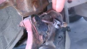 Замена переднего суппорта пассат б3 ( Passat b3) . Часть 1
