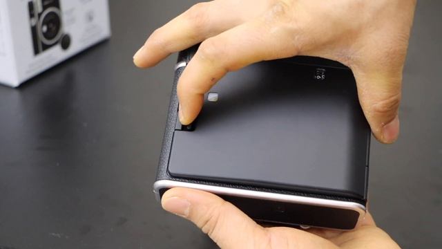 Instax mini 40 Film Cartridge Replacement. смотреть онлайн