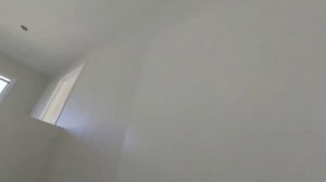 Как покрасить высокую сложную стену самостоятельно