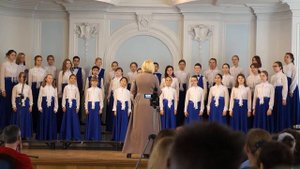 "Скворцы прилетели" Музыка И.Дунаевского, Слова М.Матусовского