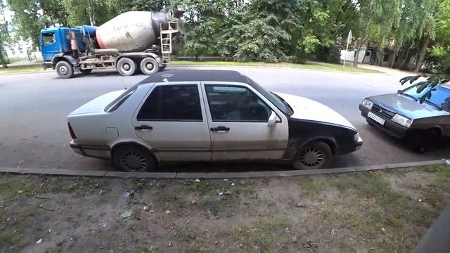 Брошенные автомобили на улицах Калуги