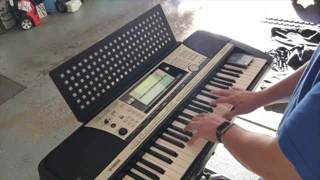 Yamaha PSR 740 Clip 1 (John O'Keefe) смотреть онлайн