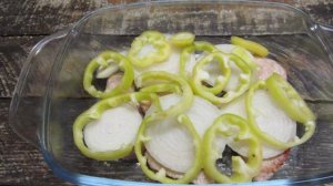 Запеченная свинина с помидорами и баклажаном