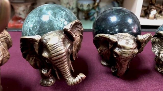 Слоны - статуэтки из бронзы и змеевика смотреть онлайн