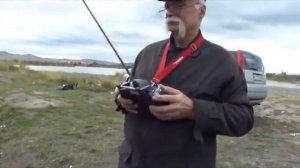 Модель буксира на воде