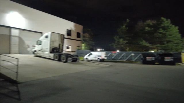 Дальнобой по сша. Зарплата трак драйвера. Сколько зарабатывает дальнобойщик в США. Ярд компании.