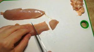 Куриную грудку теперь готовлю только так. Сочная и нежная.