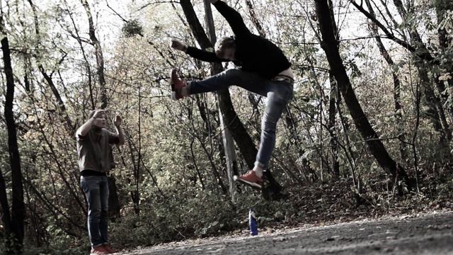 Как играть в бутылочку(ОСТОРОЖНО МАТ) смотреть онлайн