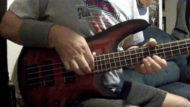 Checking out an Ibanez SRA 300 with stock EMG pickups (active) смотреть онлайн