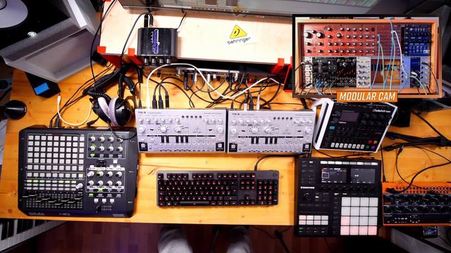 Techno Jam with Behringer TD-3, Crave and Neutron смотреть онлайн