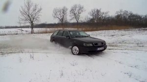 Audi S6 C4 4.2 V8 winter drift 2
