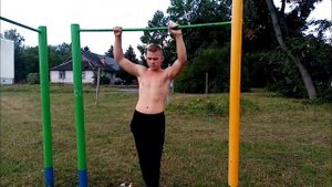 КАК НАУЧИТЬСЯ ПОДТЯГИВАТЬСЯ ЗА 5 МИНУТ?!