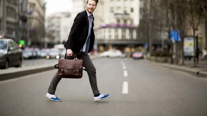 идет. пародия