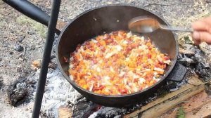 Гороховый суп с тушенкой и копченостями