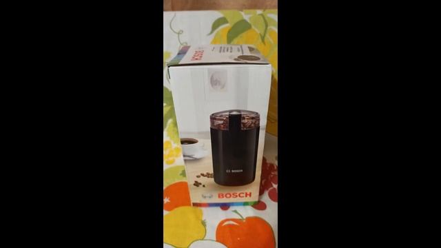 Недорогая электрическая кофемолка BOSCH MKM 6003. Inexpensive electric coffee grinder Bosch MKM 600 смотреть онлайн