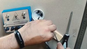 Attaching pedals on board just for 0,08$ - Простое крепление гитарных педалей на педалборд