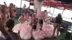 Паттайя, экскурсия Мадагаскар, Остров Луна, Морской огурец и Ежи, Пенная Дискотека!!! Часть 2