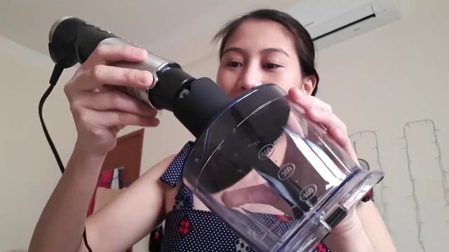 HAND BLENDER UNBOXING PLUS STRAWBERRY-BANANA SHAKE TRY ON YUMMERS!!! (3 INGREDIENT SHAKE ONLY) смотреть онлайн