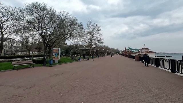 ФЕОДОСИЯ. Предновогодняя обстановка в городе. ПОКАЗЫВАЕМ всё как сеть!