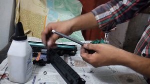 how to HP LaserJet P1007 printer toner refill  HP LaserJet P1000 series
