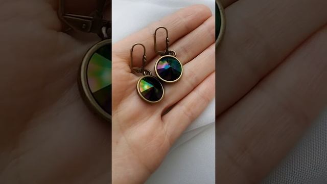 Кристаллы Swarovski оттенка Crystal Rainbow Dark