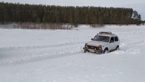 Зачем стравливать колеса на бездорожье
