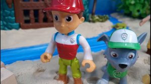 Щенячий Патруль Ищет Сокровища Острова Черепа  - Смотреть мультик про Игрушечный ЩЕНЯЧИЙ ПАТРУЛЬ