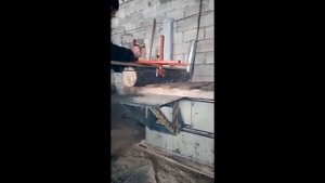 Насадка мини пилорама на бензопилу для продольного распила брёвен. Обзор