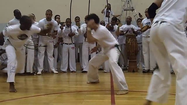 IV jeux français Abadá-Capoeira 2011 смотреть онлайн