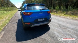 2023 Kia Stonic Sport (1.4L) 0-100km/h & engine sound