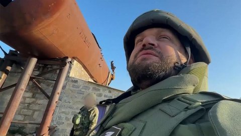 В репортаже Первого канала детали боевой работы в зоне военной спецоперации в ЛНР