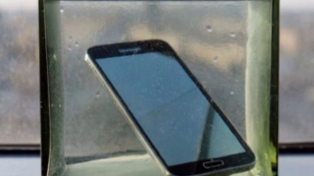 Samsung Galaxy S5 Water Test HD смотреть онлайн
