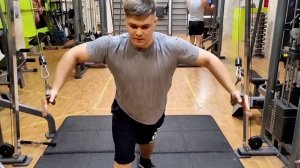 Тренировка грудных мышц.