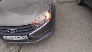 Бегущий поворотник (лексус стиль) на гранта фл