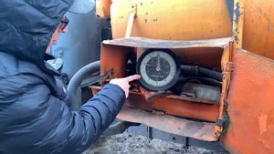 Оснастили ГЛОНАСС топливозаправщик ЗИЛ сельхозник - трекер, индикатор и два беспроводных ДУТ