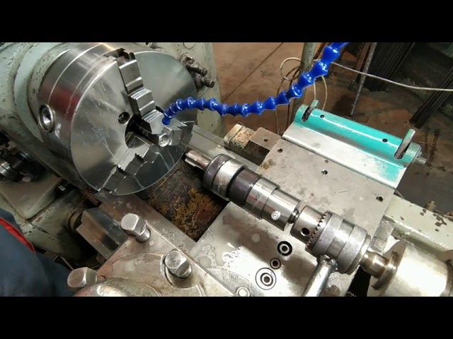 Как массово РЕЗАТЬ резьбы. Резьбонарезной патрон с трещоткой. смотреть онлайн