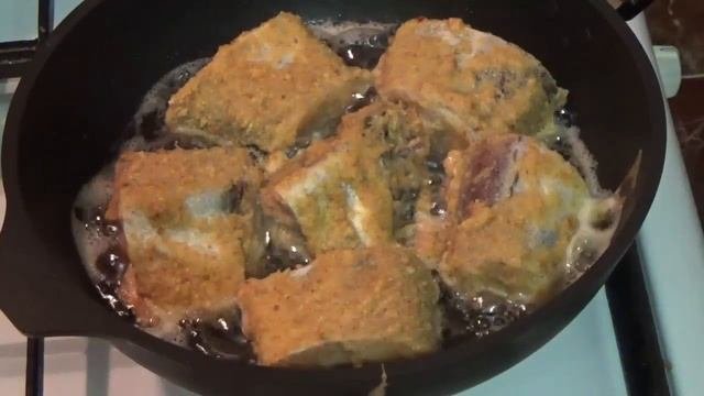 Жареный минтай в панировочных сухарях