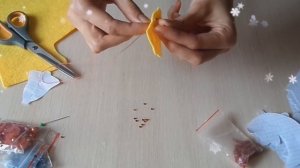 Кто здесь самый пушистый? Новогодние игрушки из фетра