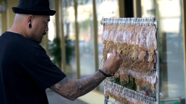 RICOH GR III in Bangkok смотреть онлайн