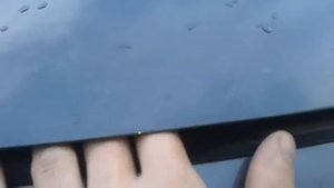 Видео: Открытие капота изнутри в Автомобиле Хендай