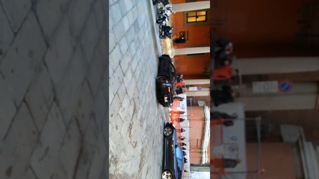 2 ferrari berlinetta, 1 Mclaren MP4 and a Porsche Panamera at Bologna смотреть онлайн