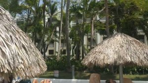 Вокруг бассейна отеля RIU NAIBOA 4 Доминикана