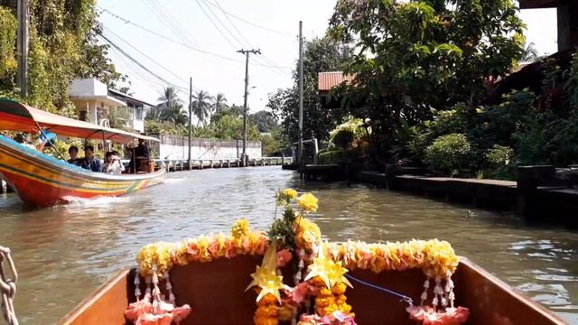 С ветерком по каналам Бангкока смотреть онлайн