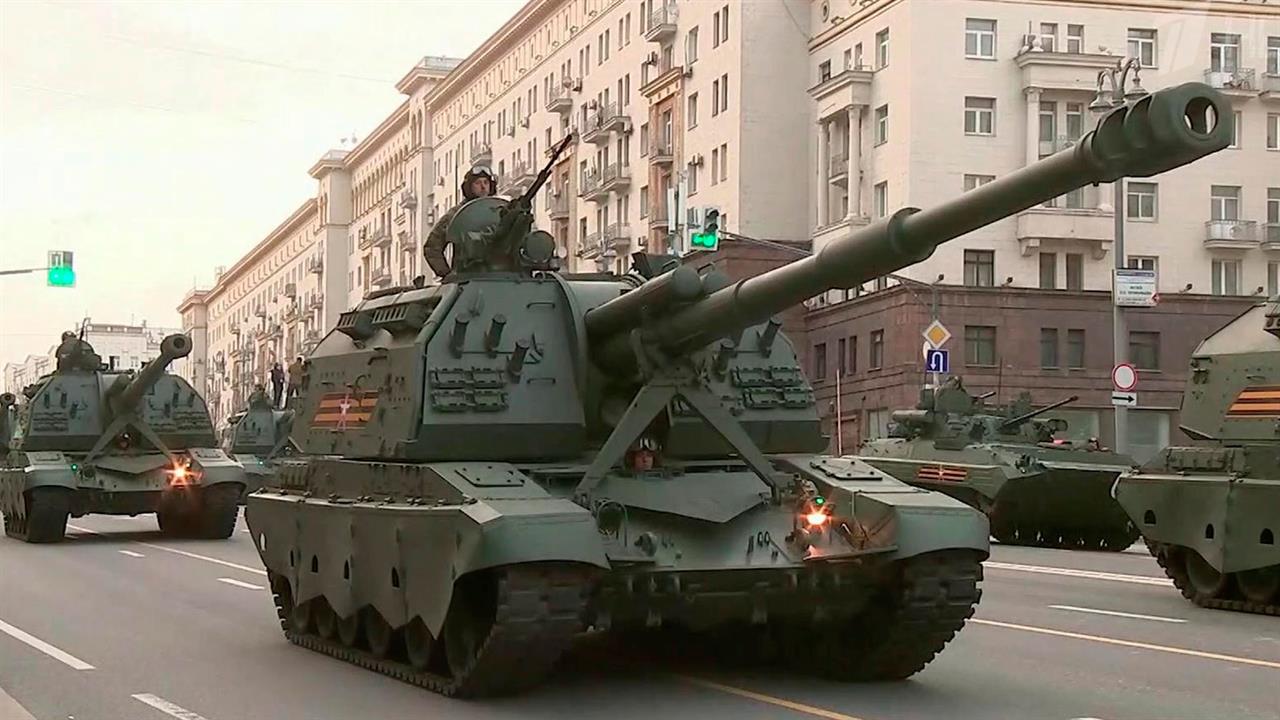 Первая ночная репетиция парада в честь Дня Победы проходит в Москве