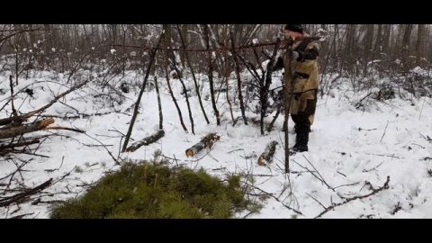 бушкрафт выживание ночевка зимой влесу без палатки