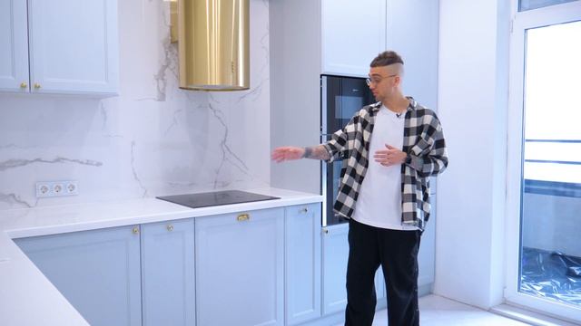 ДИЗАЙН КУХНИ В СТИЛЕ НЕОКЛАССИКА | Обзор интерьера кухни неоклассика и ванной | ДИЗАЙН МЕБЕЛИ смотреть онлайн