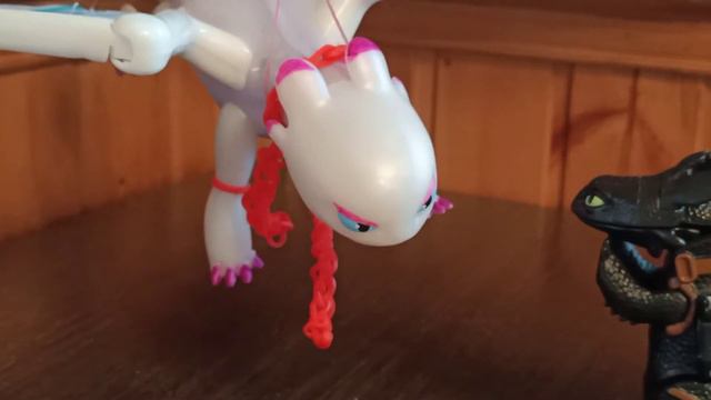 На поиски Кометы 3 (Лунная дракониха) -как приручить дракона смотреть онлайн